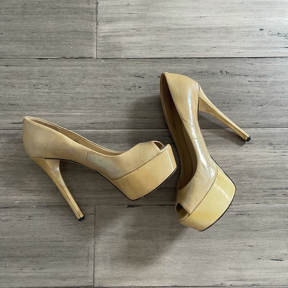 Brian Atwood Peep toe Platform pumps - Picture 7 of 9